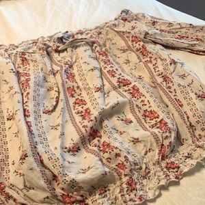 Bohemian floral 3/4 sleeve top size S